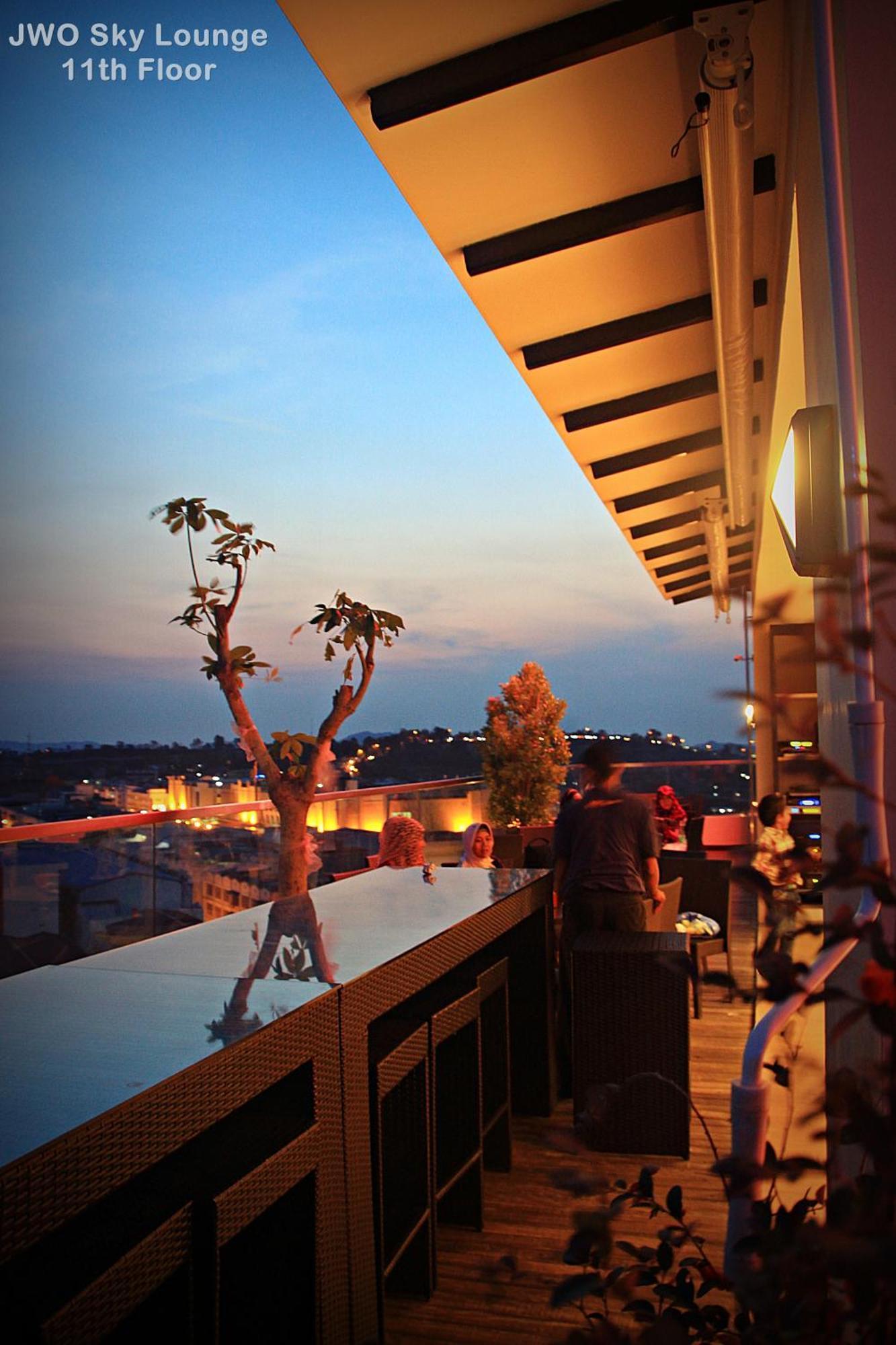 Biz Hotel Batam Нагоя Экстерьер фото