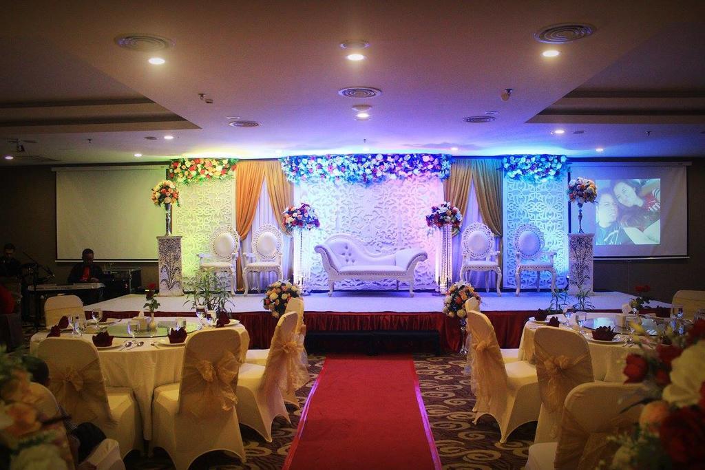 Biz Hotel Batam Нагоя Экстерьер фото