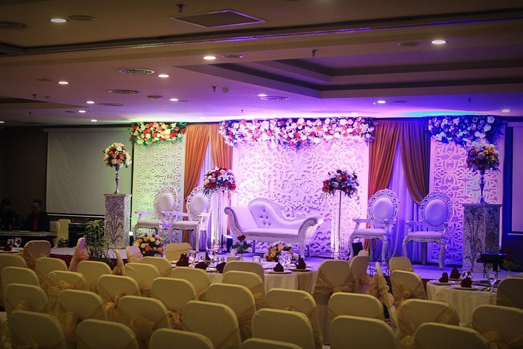 Biz Hotel Batam Нагоя Экстерьер фото