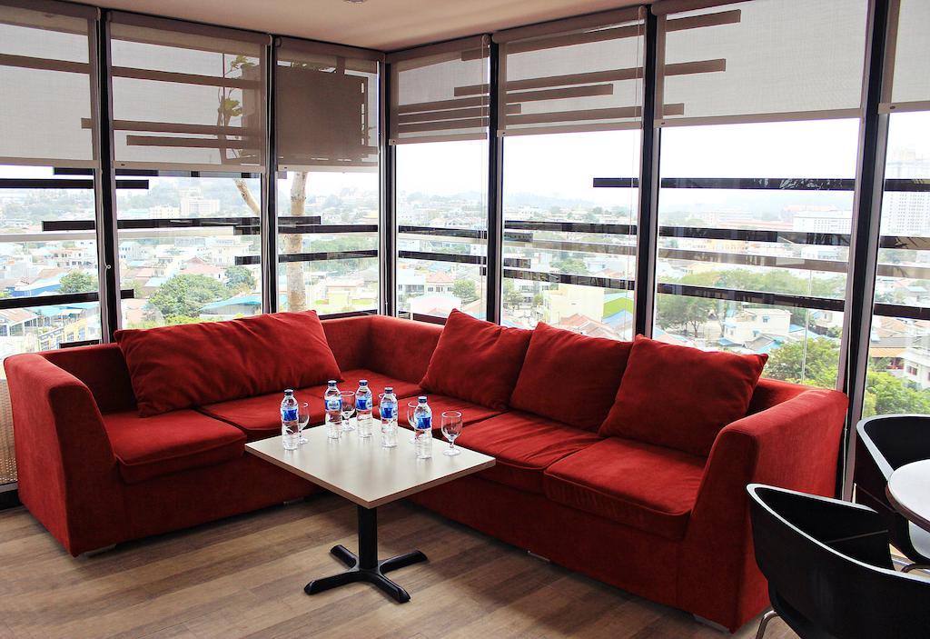 Biz Hotel Batam Нагоя Экстерьер фото
